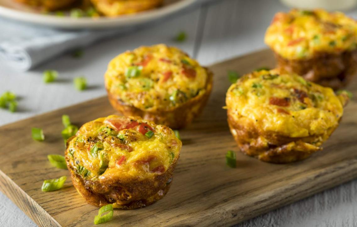 Lean & Green Kale, Tomato, & Goat Cheese Egg Muffins - Optavia Recipes